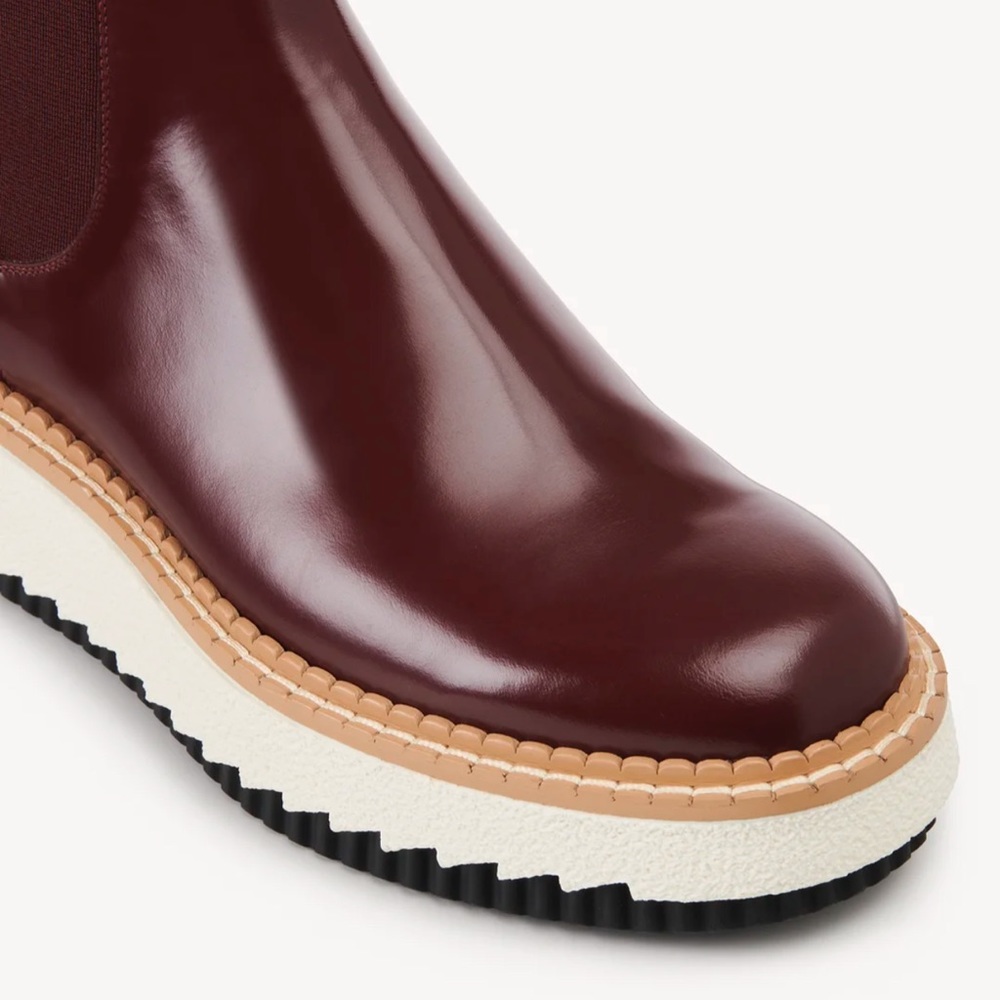 Chloe Kurtys Flat Chelsea Boot in Obscure Purple